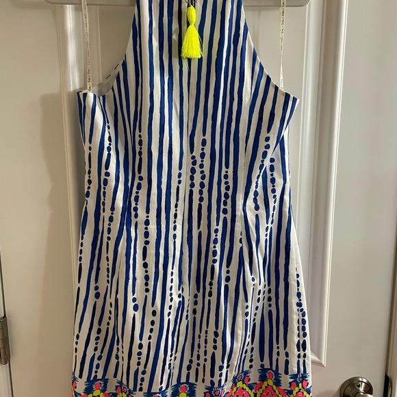 Fun and vibrant Lilly Pulitzer summer dress. Perfect condition!!! - Picture 2 of 4